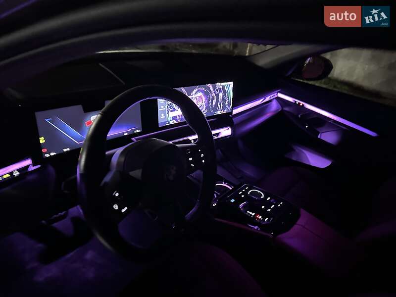 Седан BMW i5 2024 в Одессе