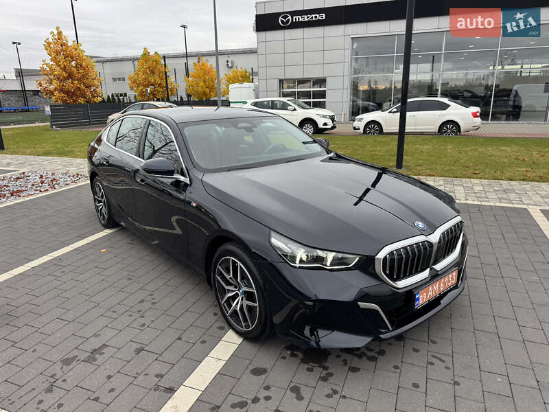 Седан BMW i5 2024 в Мукачевому
