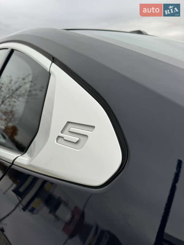 Седан BMW i5 2024 в Мукачевому