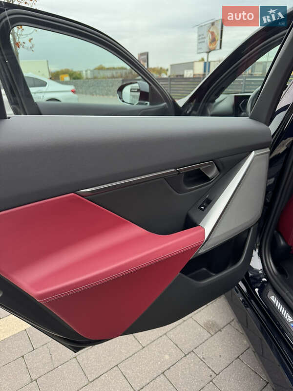 Седан BMW i5 2024 в Мукачевому