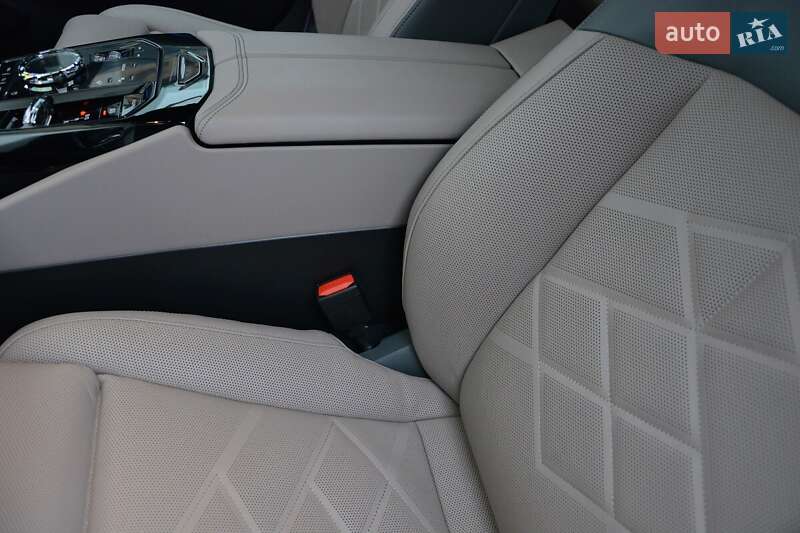 Седан BMW i5 2025 в Киеве фото 8 Седан BMW i5 2025 в Киеве