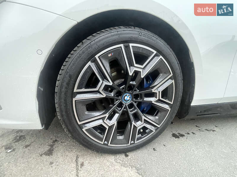 Седан BMW i5 2024 в Киеве фото 16 Седан BMW i5 2024 в Киеве
