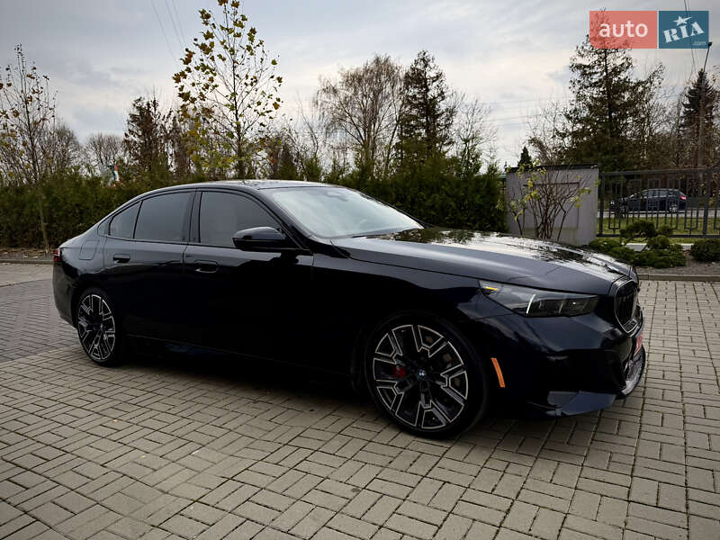 Седан BMW i5 2024 в Львове