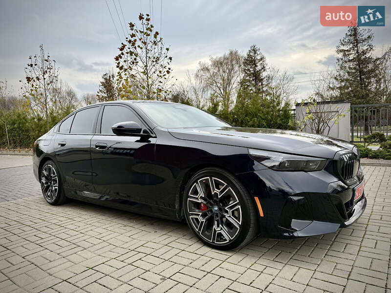 Седан BMW i5 2024 в Львове