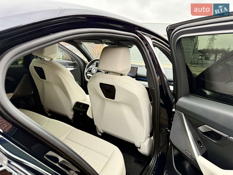 Седан BMW i5 2024 в Львове