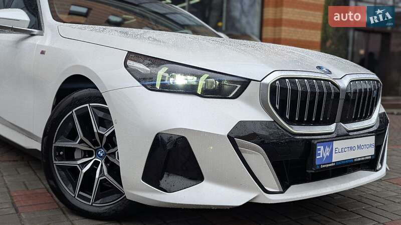 Седан BMW i5 2024 в Киеве фото 12 Седан BMW i5 2024 в Киеве