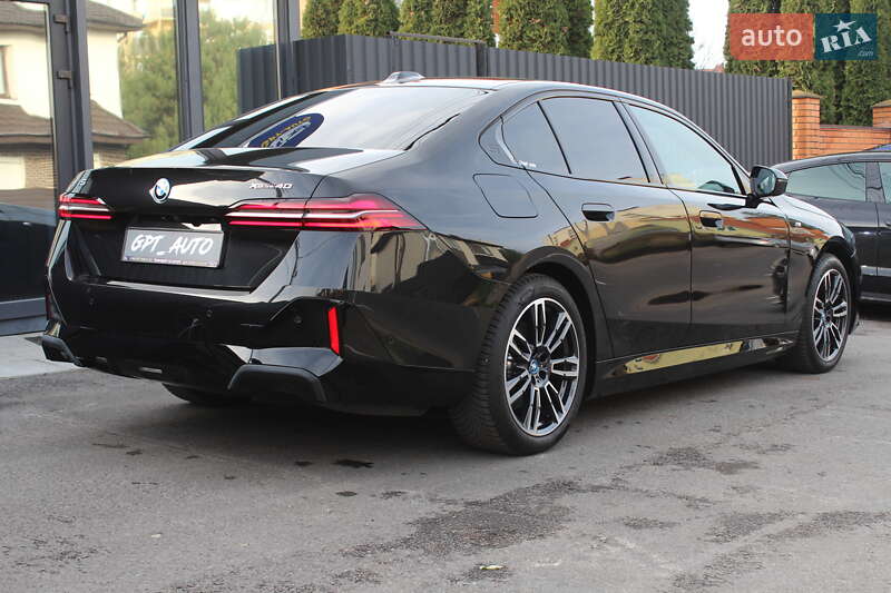 Седан BMW i5 2025 в Києві