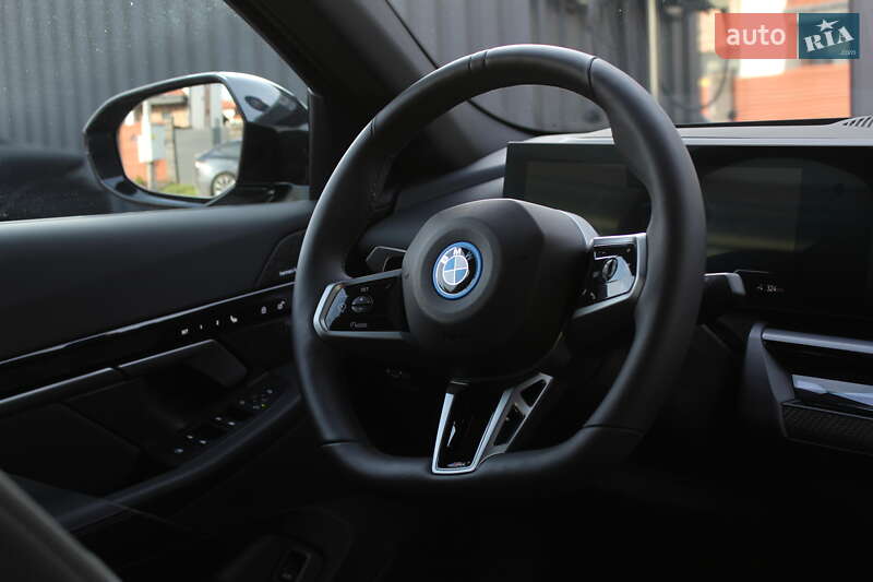 Седан BMW i5 2025 в Києві