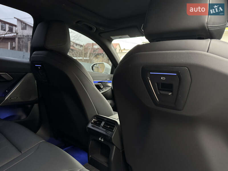 Седан BMW i5 2023 в Львове