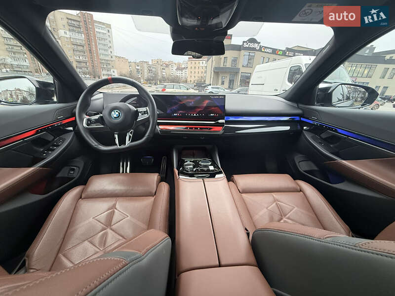 Седан BMW i5 2024 в Тернополі