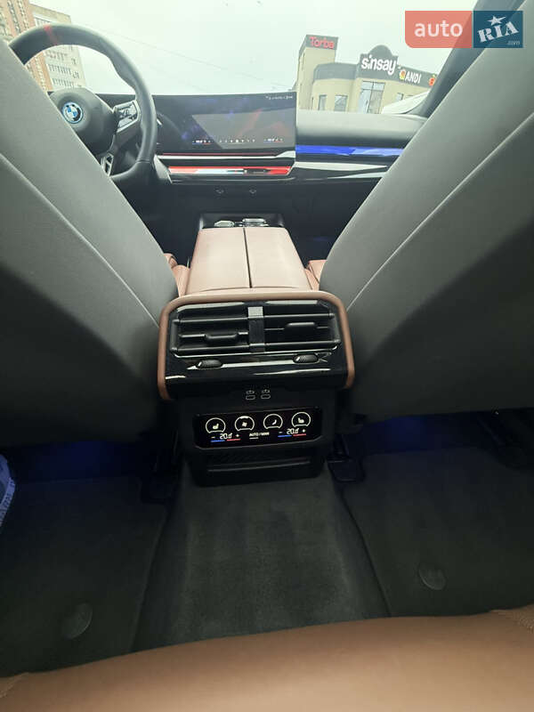 Седан BMW i5 2024 в Тернополі