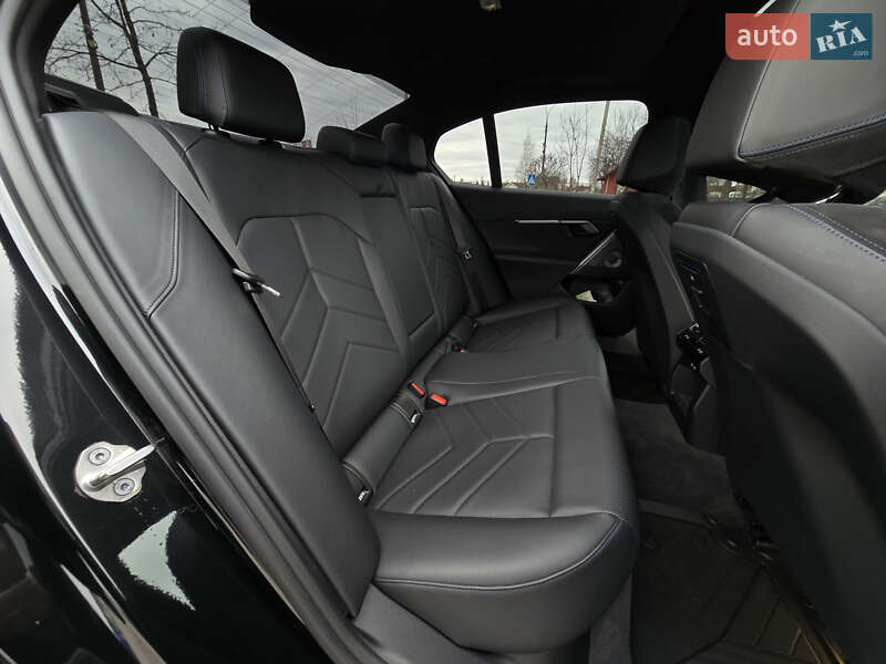 Седан BMW i5 2023 в Коломые