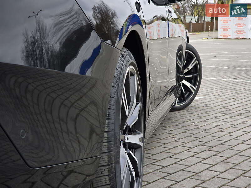 Седан BMW i5 2023 в Коломые