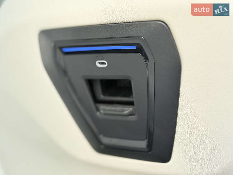 Седан BMW i5 2023 в Києві