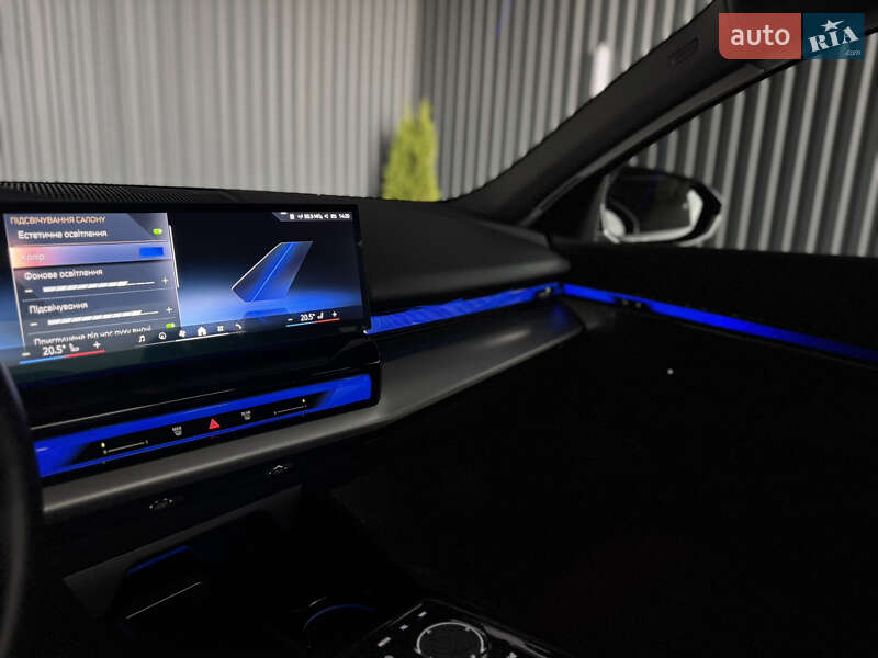 Седан BMW i5 2024 в Мукачево