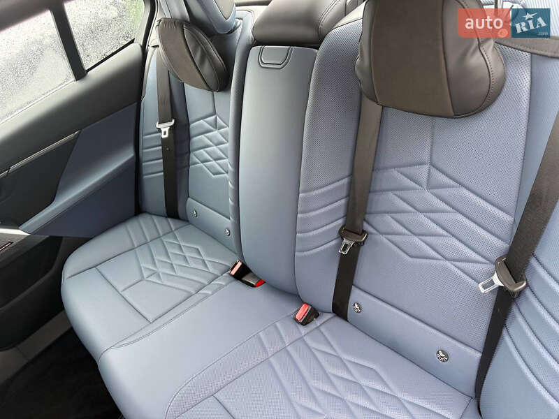 Седан BMW i5 2024 в Киеве