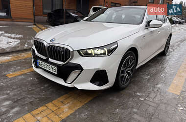 Седан BMW i5 2024 в Днепре
