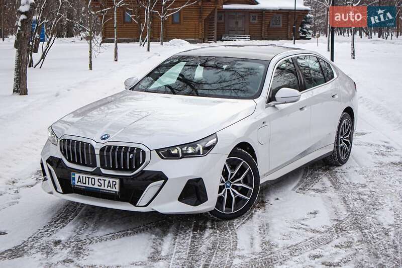 Седан BMW i5 2024 в Киеве