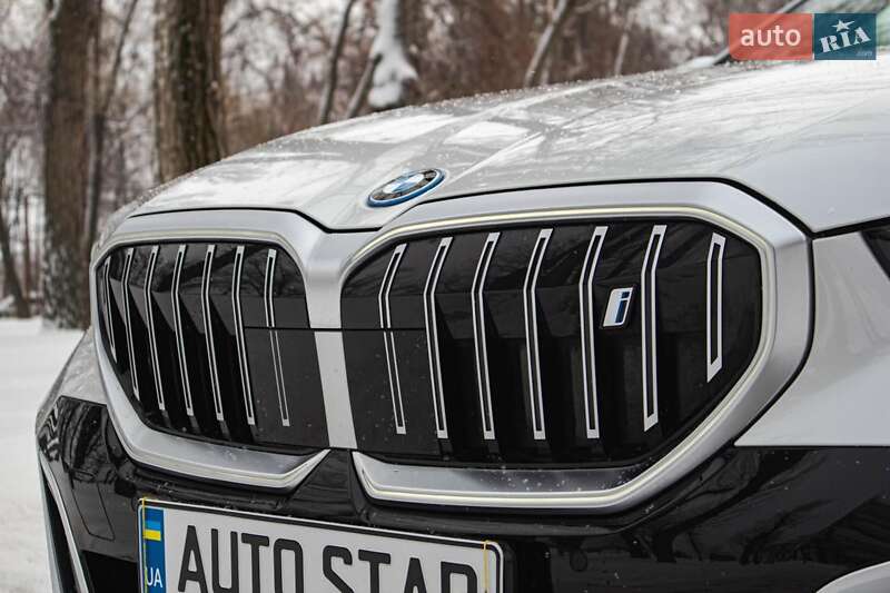 Седан BMW i5 2024 в Киеве