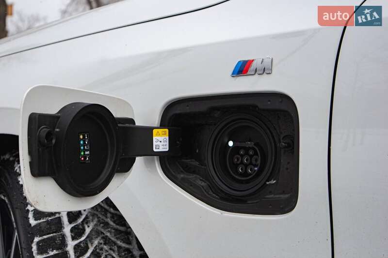 Седан BMW i5 2024 в Киеве