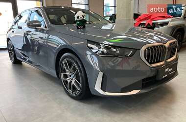 Седан BMW i5 2024 в Львові