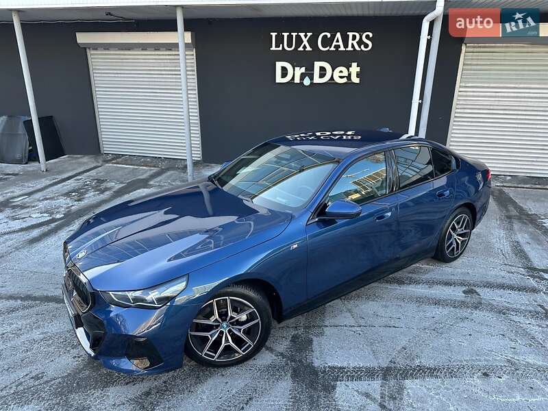 Седан BMW i5 2024 в Києві