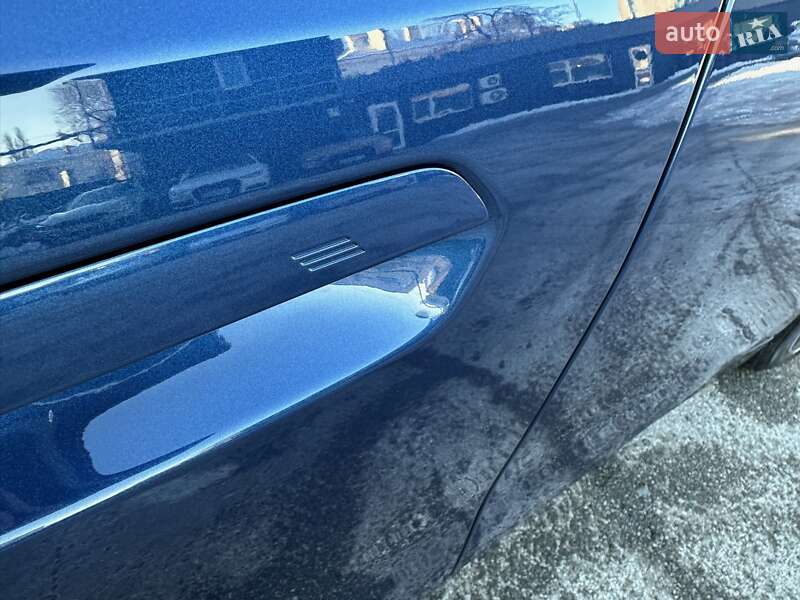 Седан BMW i5 2024 в Києві