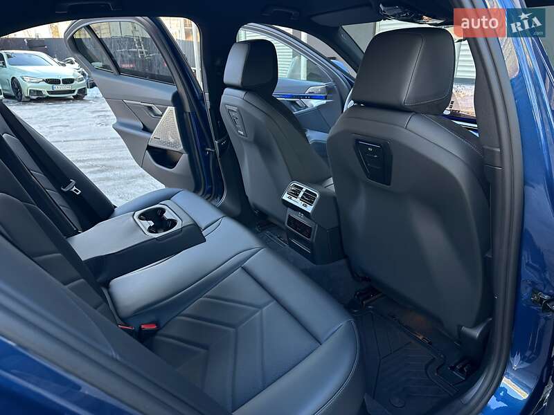 Седан BMW i5 2024 в Києві