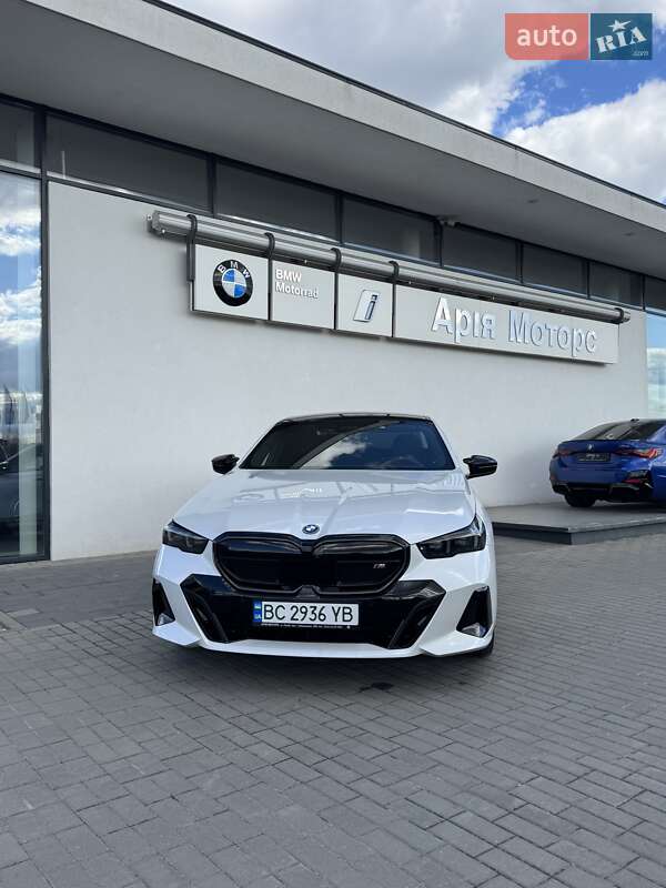 Седан BMW i5 2024 в Львове