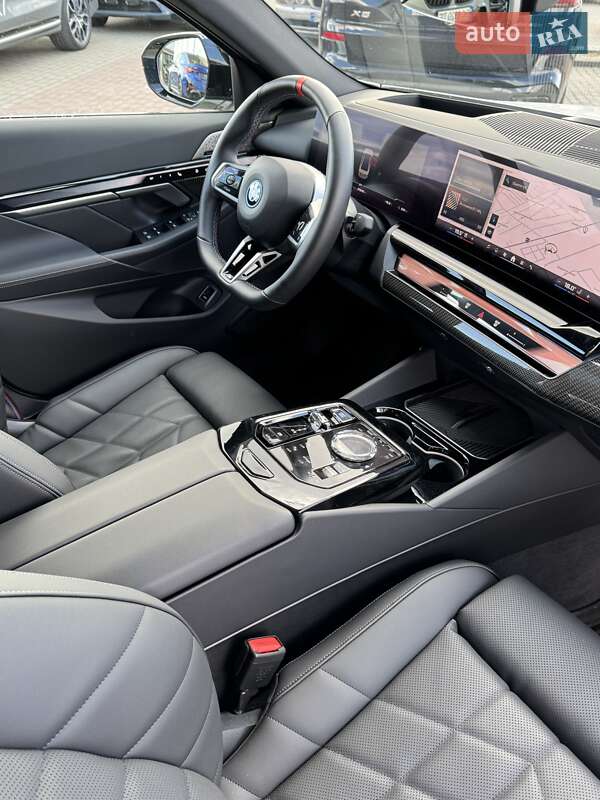 Седан BMW i5 2024 в Львове