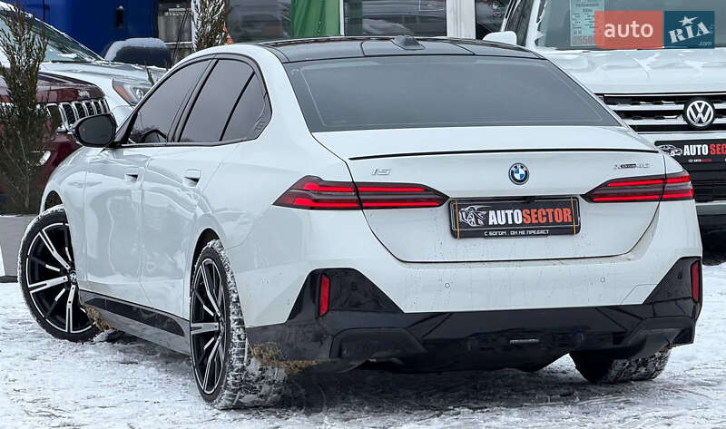 Седан BMW i5 2024 в Харькове