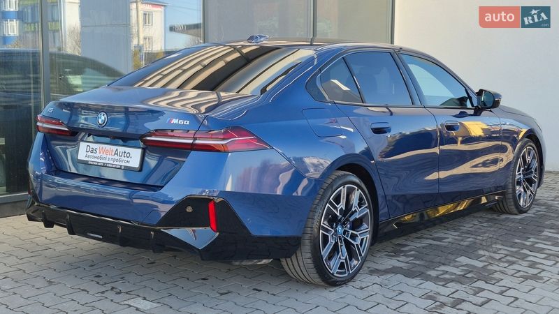 Седан BMW i5 2023 в Хмельницком