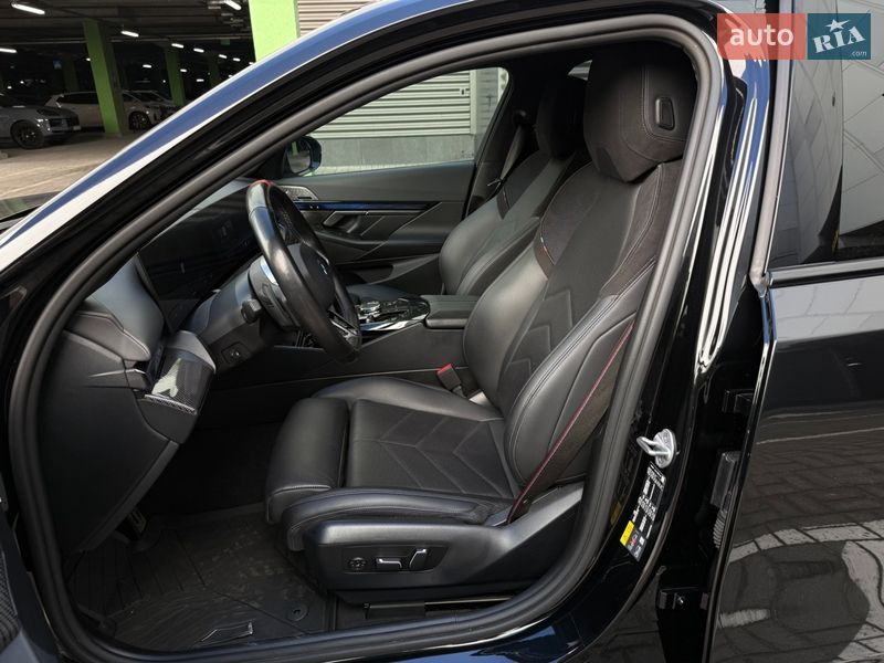 Седан BMW i5 2023 в Киеве