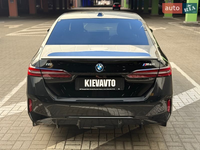 Седан BMW i5 2023 в Киеве