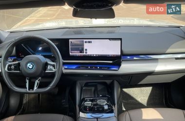 Седан BMW i5 2024 в Киеве