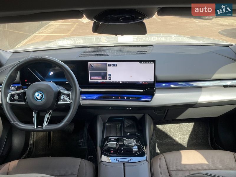 Седан BMW i5 2024 в Киеве