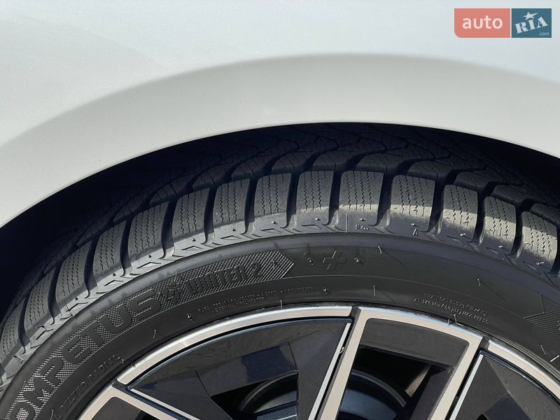 Седан BMW i5 2024 в Киеве