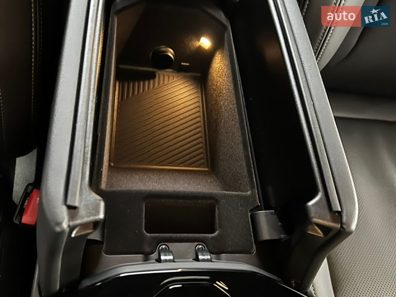 Седан BMW i5 2024 в Рівному