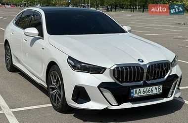 Седан BMW i5 2024 в Киеве