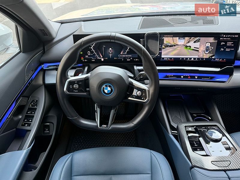 Седан BMW i5 2024 в Киеве