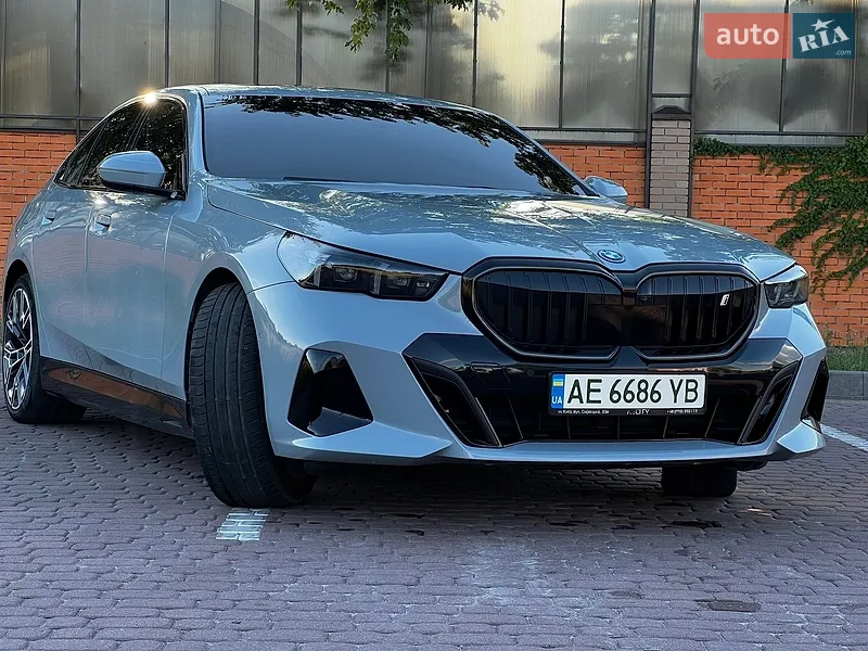 BMW i5