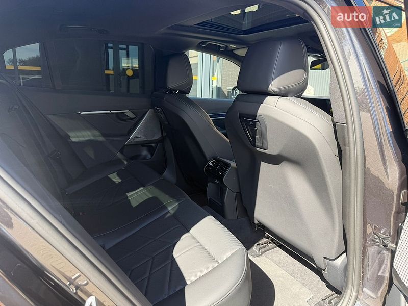 Седан BMW i5 2024 в Нововолинську фото 36 Седан BMW i5 2024 в Нововолинську