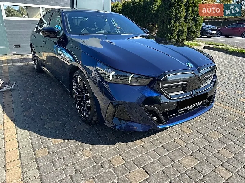BMW i5