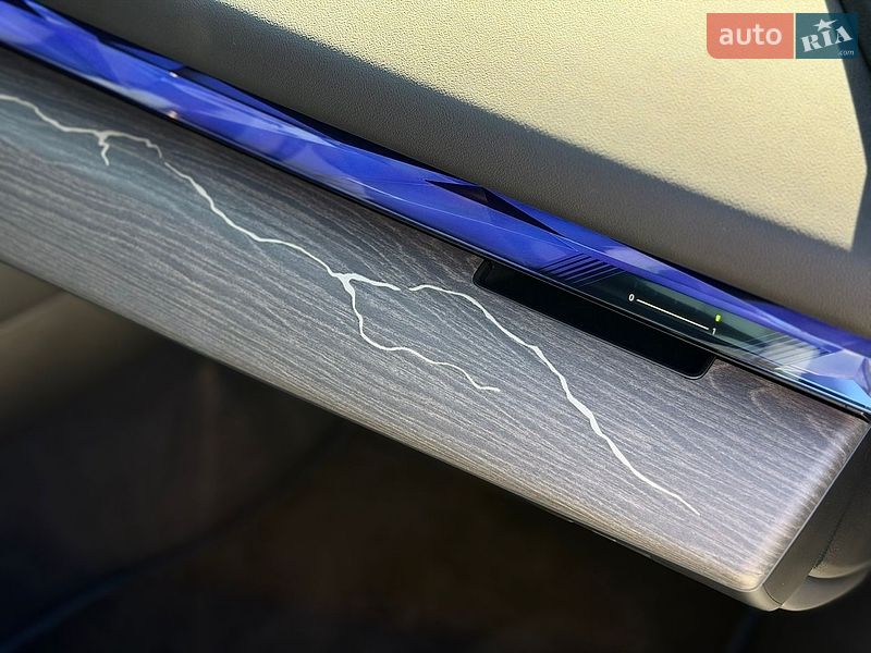 Седан BMW i5 2024 в Києві