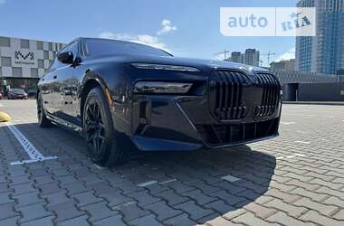 Седан BMW i7 2022 в Одессе