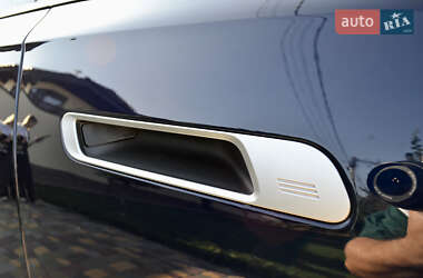 Седан BMW i7 2024 в 