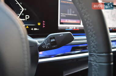 Седан BMW i7 2022 в 