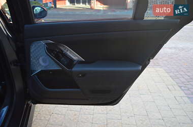 Седан BMW i7 2022 в 
