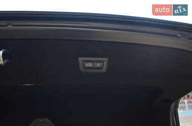 Седан BMW i7 2022 в 