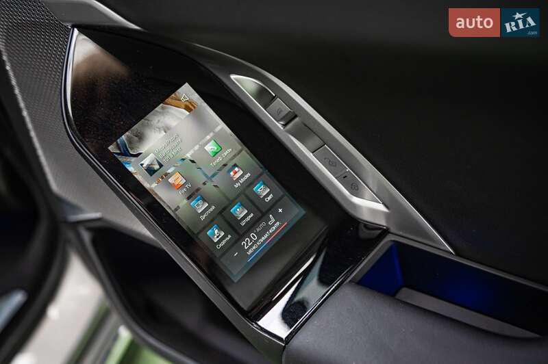 Седан BMW i7 2023 в Одессе